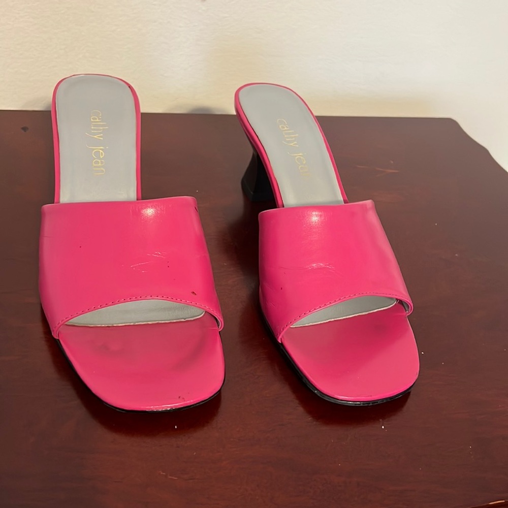 Cathy Jean pink size 6.5 sandals